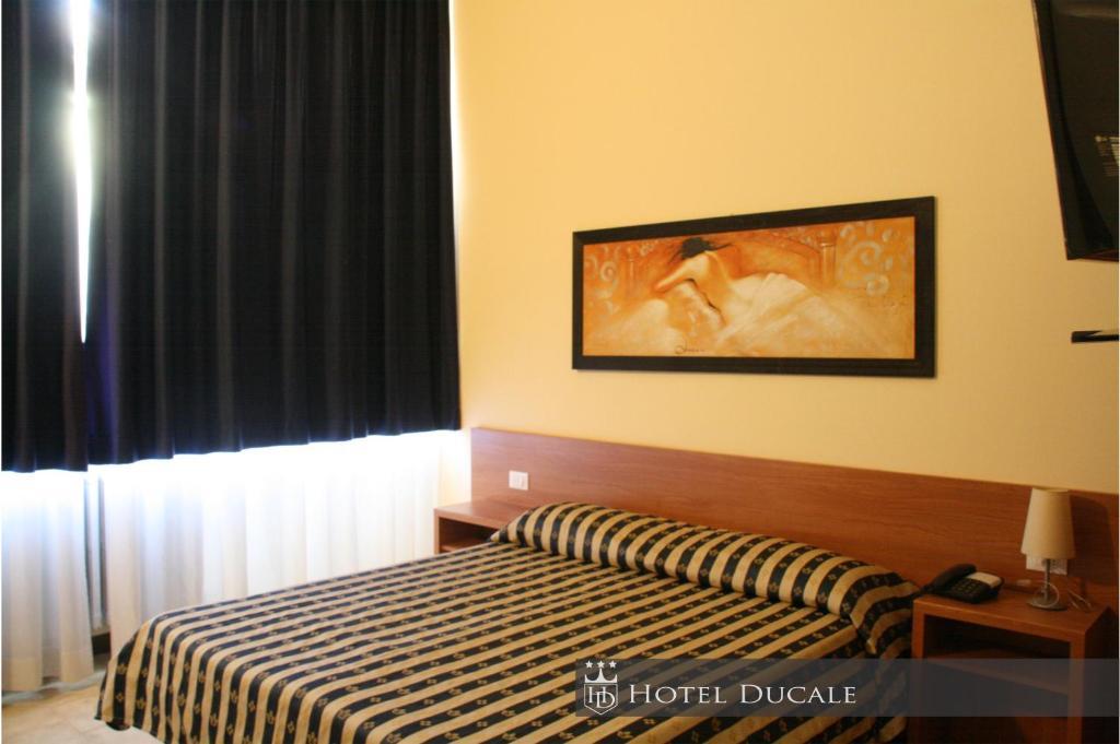 Hotel Ducale Виджевано Стая снимка